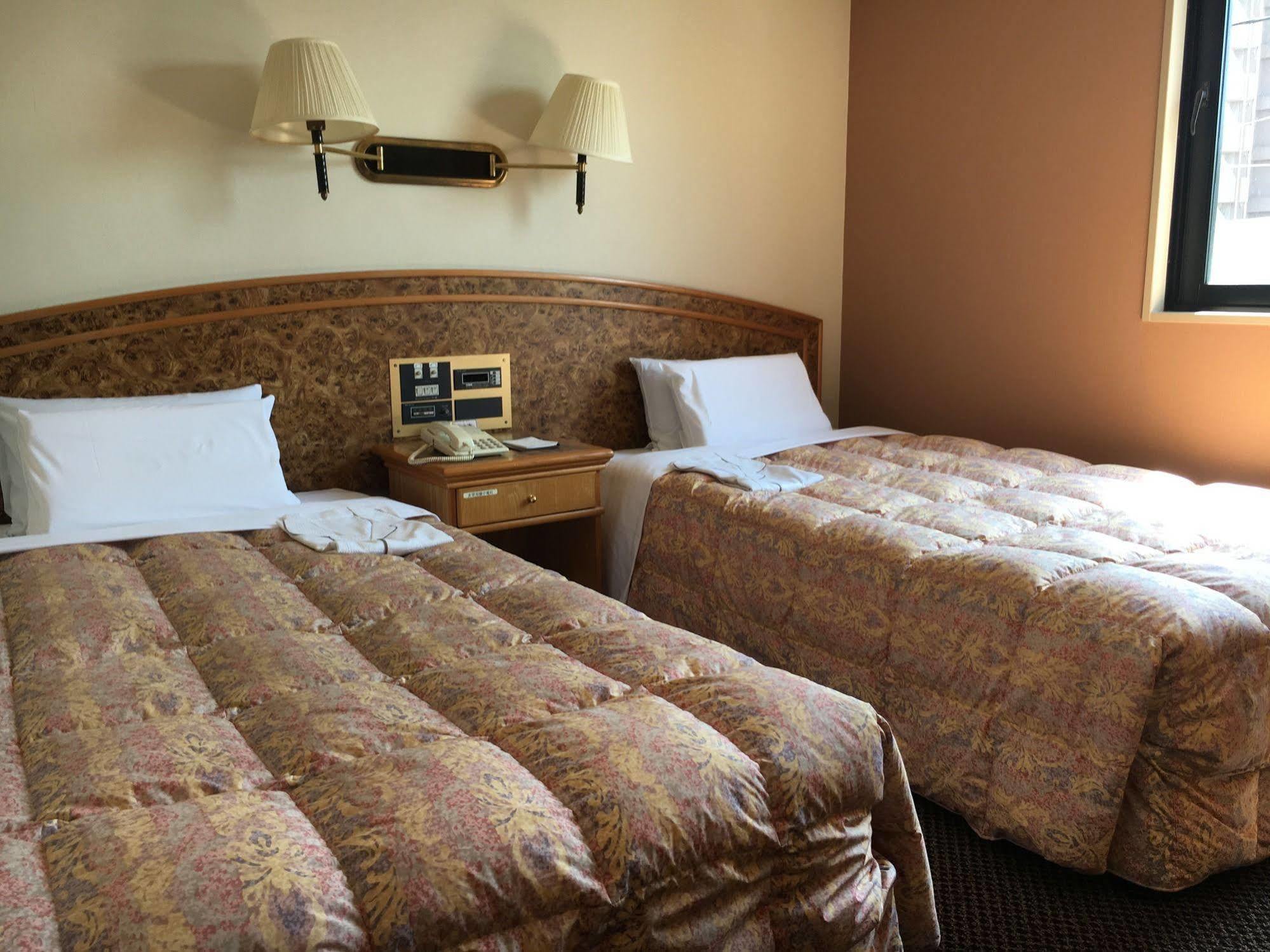 Fukuyama Rose Garden Hotel Eksteriør bilde